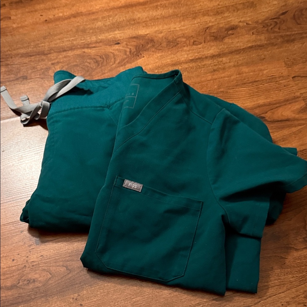 Figs Women's Teal Scrub Set